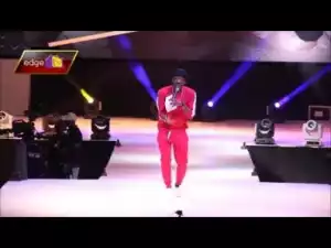 Video: Bovi and Helen Paul Performs on Stage